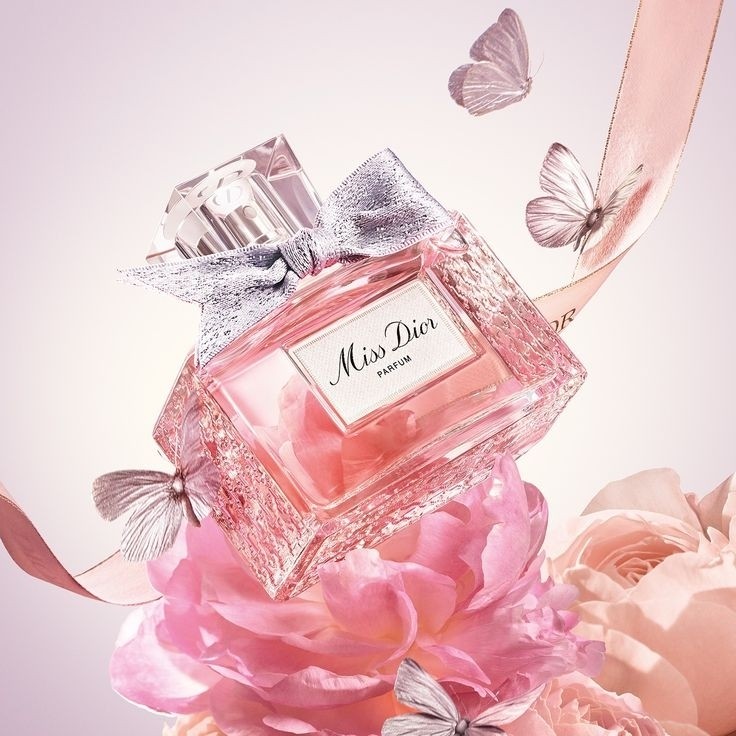 عطر گرمی زنانه میس دیور (miss dior)