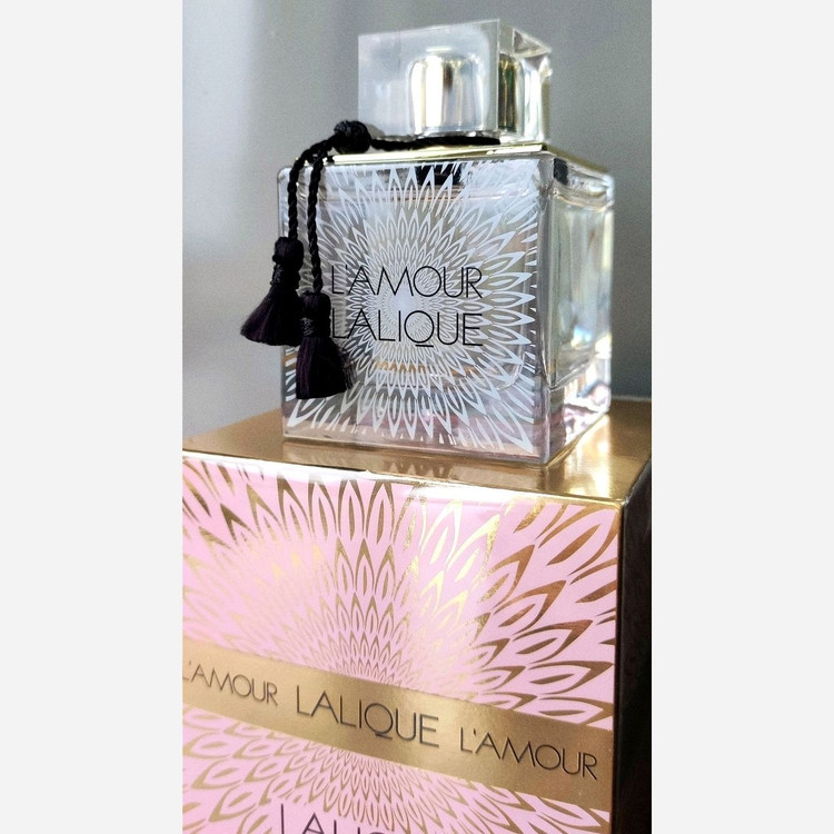 عطر گرمی زنانه لالیک لامور