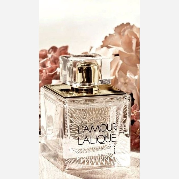 عطر گرمی زنانه لالیک لامور