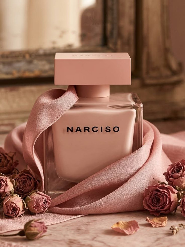 عطر گرمی زنانه نارسیسو پودری